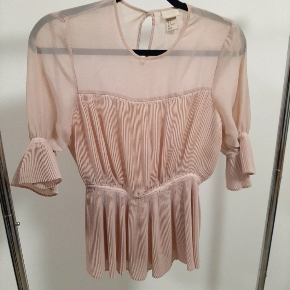 H&M peach accordion blouse